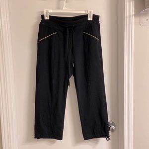 Athleta cropped elastic leg pants